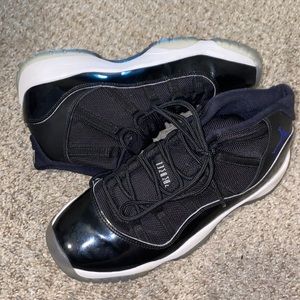 Jordan 11s Space Jam 🖤🖤🖤
